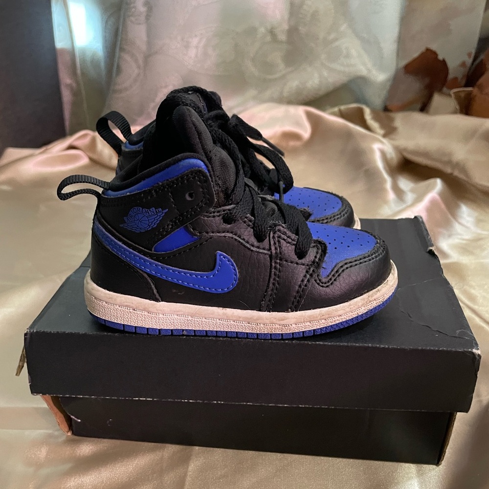 Royal Blue and black Jordan ones size 6C